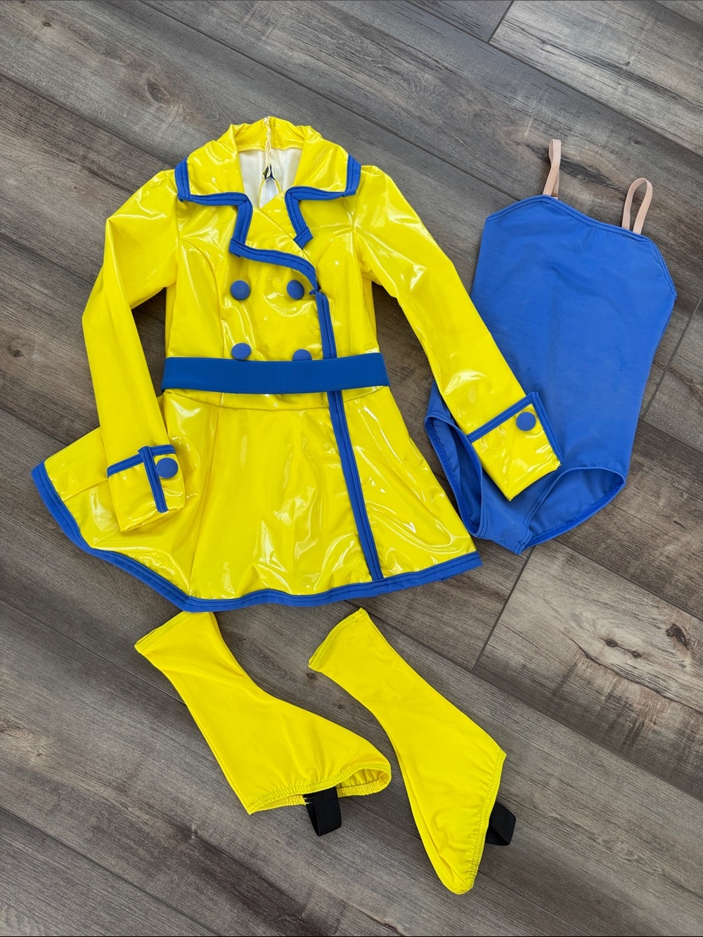 Weissman costume “singin’ in the rain” size SC - small child